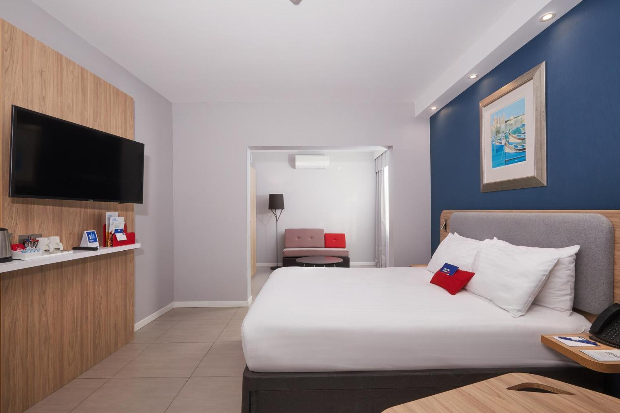 Holiday Inn Express - Malta By Ihg Saint Julian's Eksteriør billede