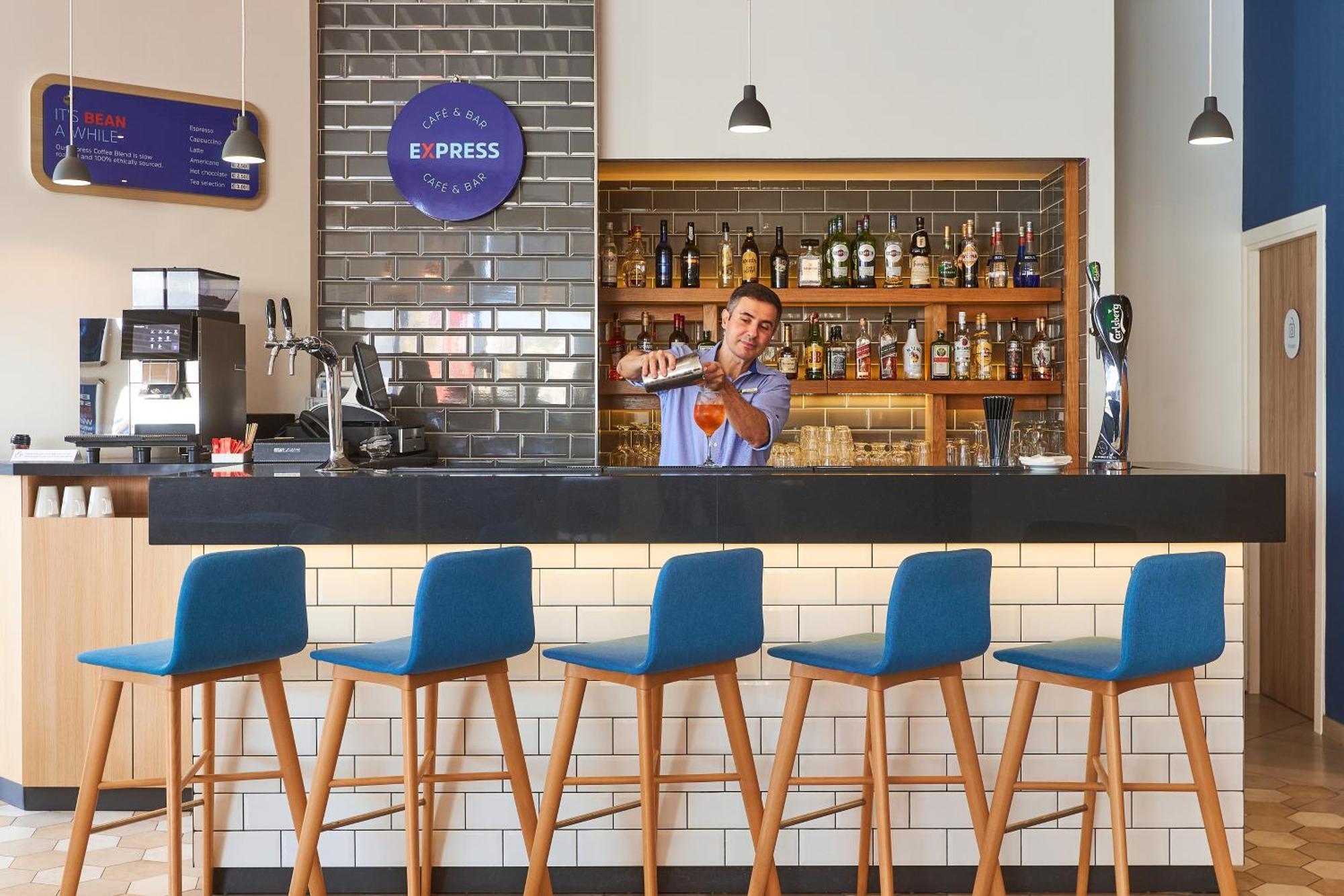 Holiday Inn Express - Malta By Ihg Saint Julian's Eksteriør billede