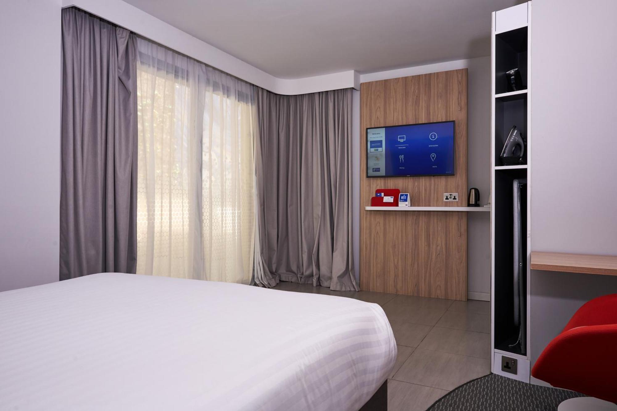 Holiday Inn Express - Malta By Ihg Saint Julian's Eksteriør billede