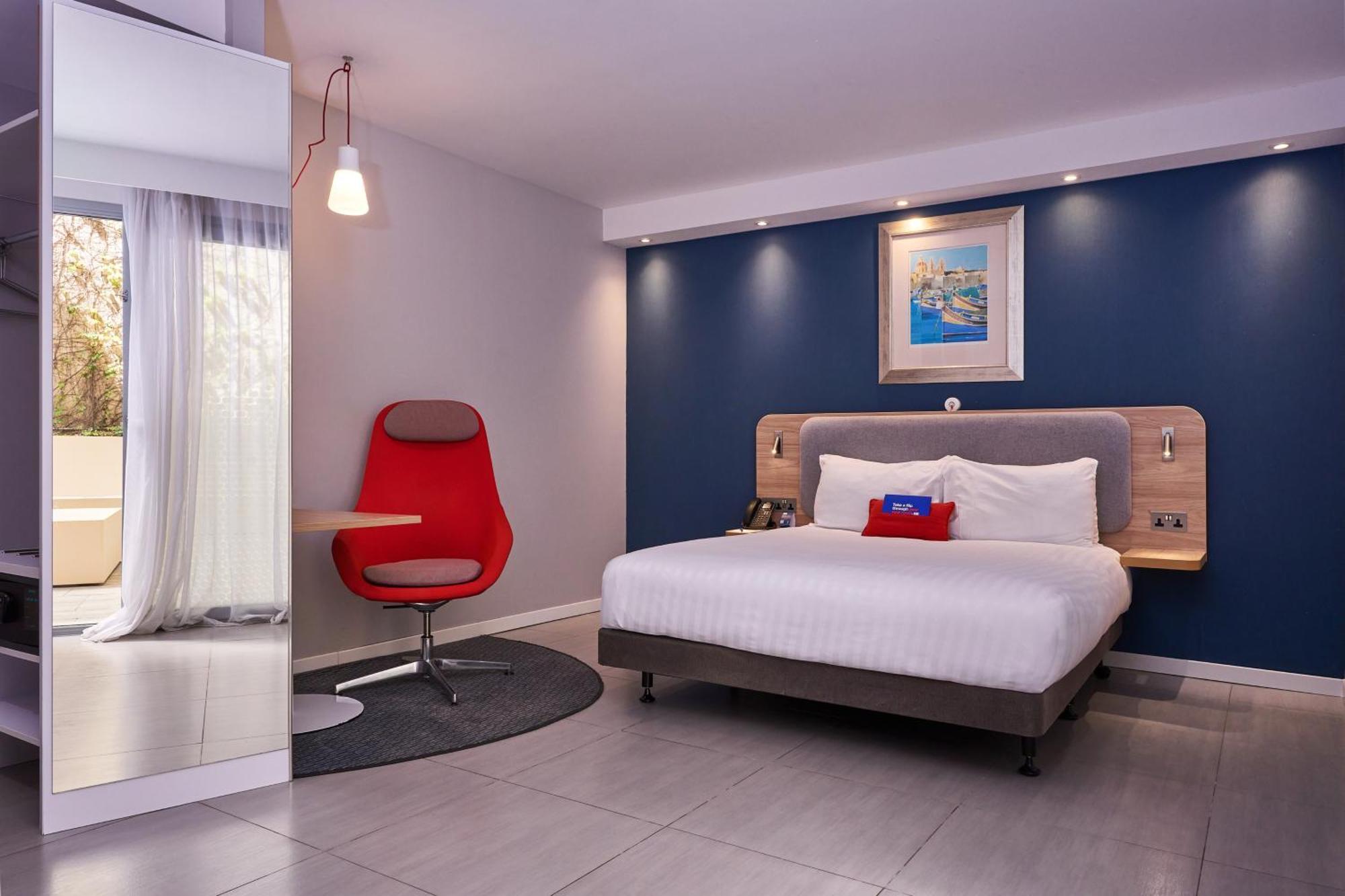Holiday Inn Express - Malta By Ihg Saint Julian's Eksteriør billede
